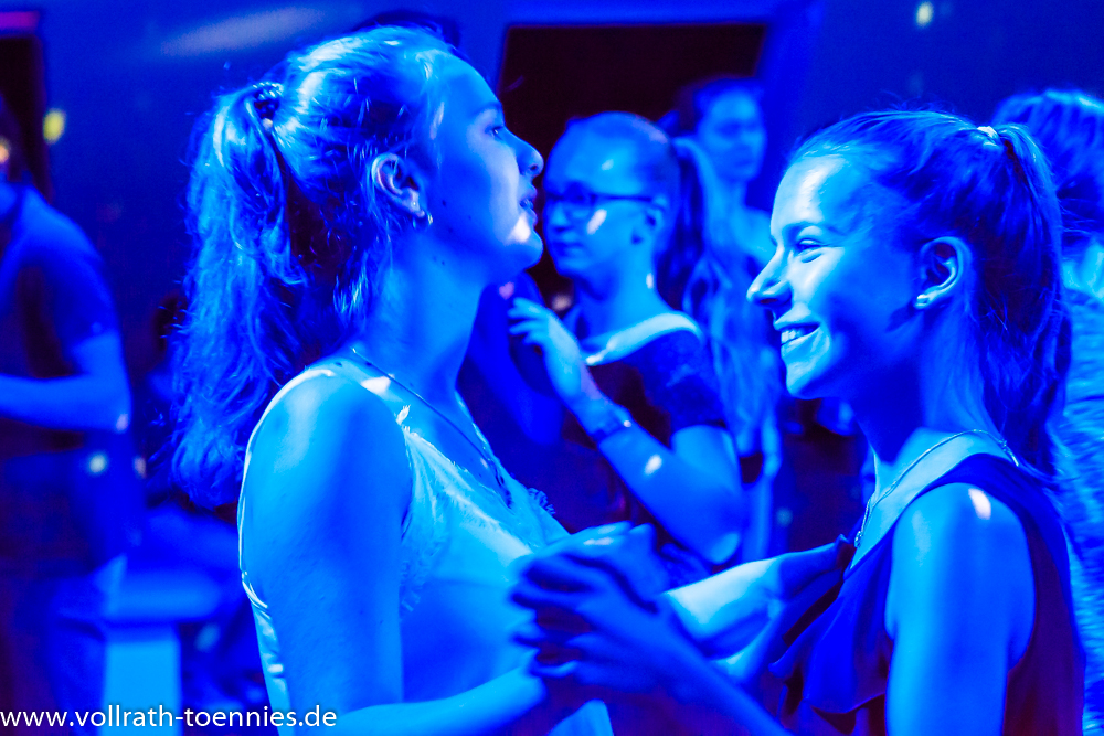 2019 11 09 Tanzparty Jugend 0038